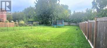 11 RICHMOND PARK DRIVE | Georgina Ontario | Slide Image Seventeen