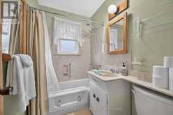 390 EAST 37TH STREET | Hamilton Ontario | Slide Image Thirty