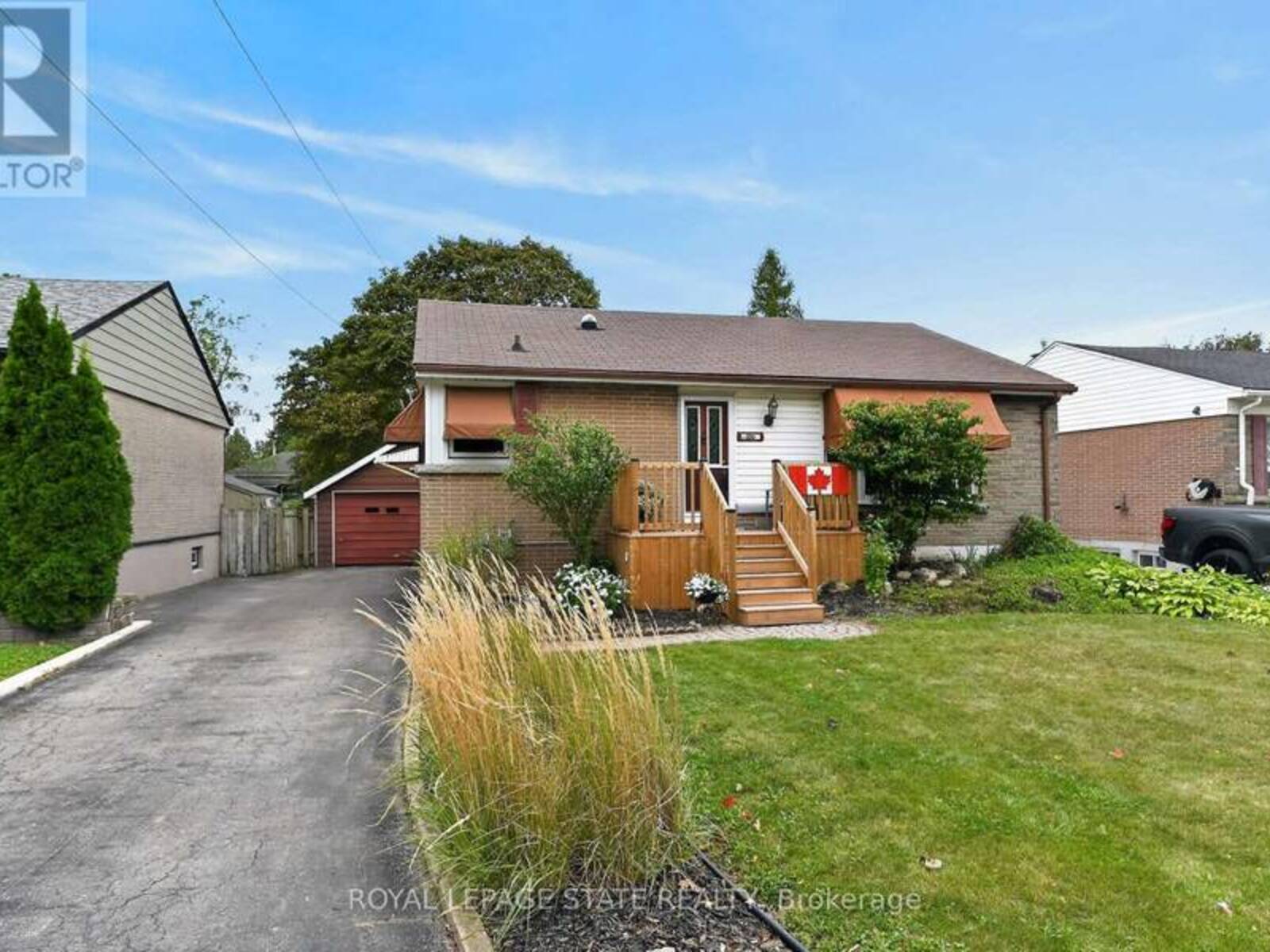 390 EAST 37TH STREET, Hamilton, Ontario L8V 4B8