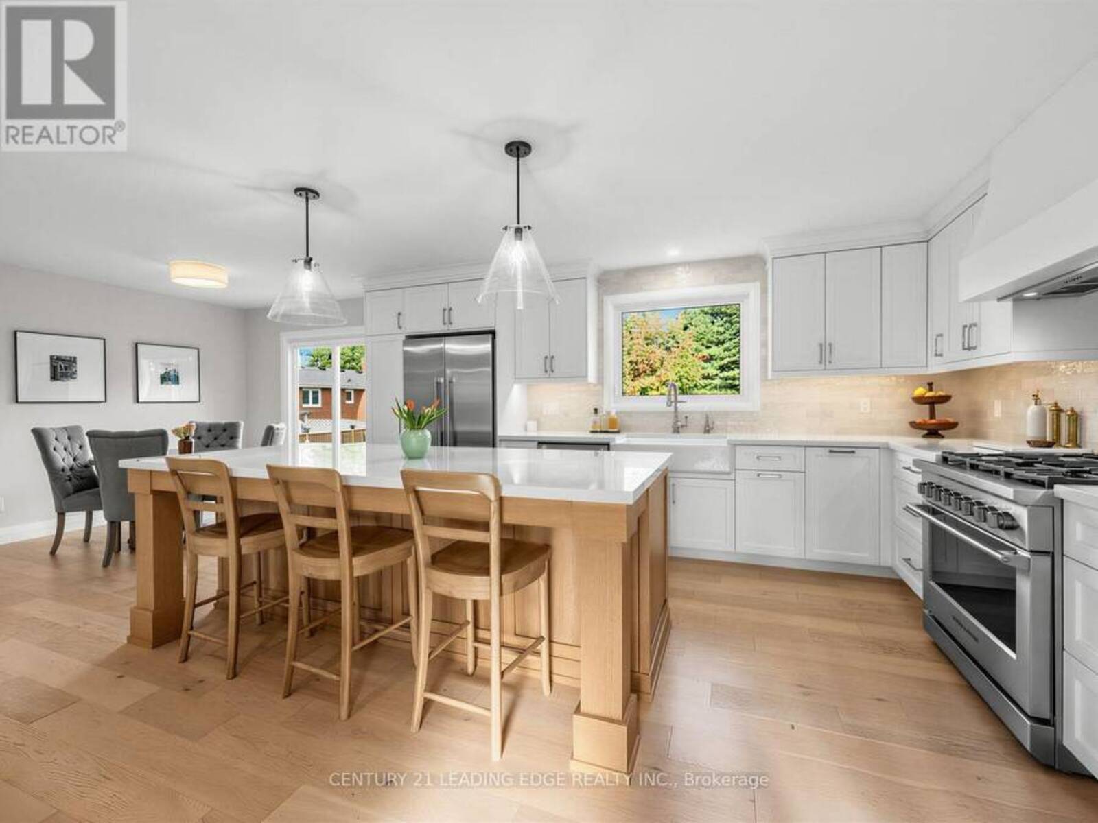 47 CENTENNIAL AVENUE, East Gwillimbury, Ontario L9N 1H1