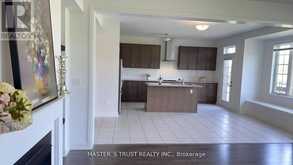 102 FRANK KELLY DRIVE | East Gwillimbury Ontario | Slide Image Ten