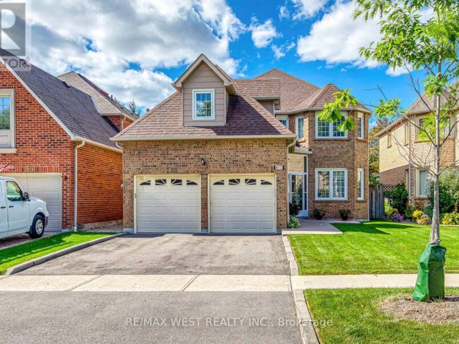 413 CAMDEN CIRCLE, Mississauga, Ontario L4Z 2P4