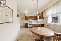 35 NORFIELD CRESCENT | Toronto Ontario | Slide Image Twelve
