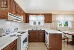 35 NORFIELD CRESCENT | Toronto Ontario | Slide Image Nine
