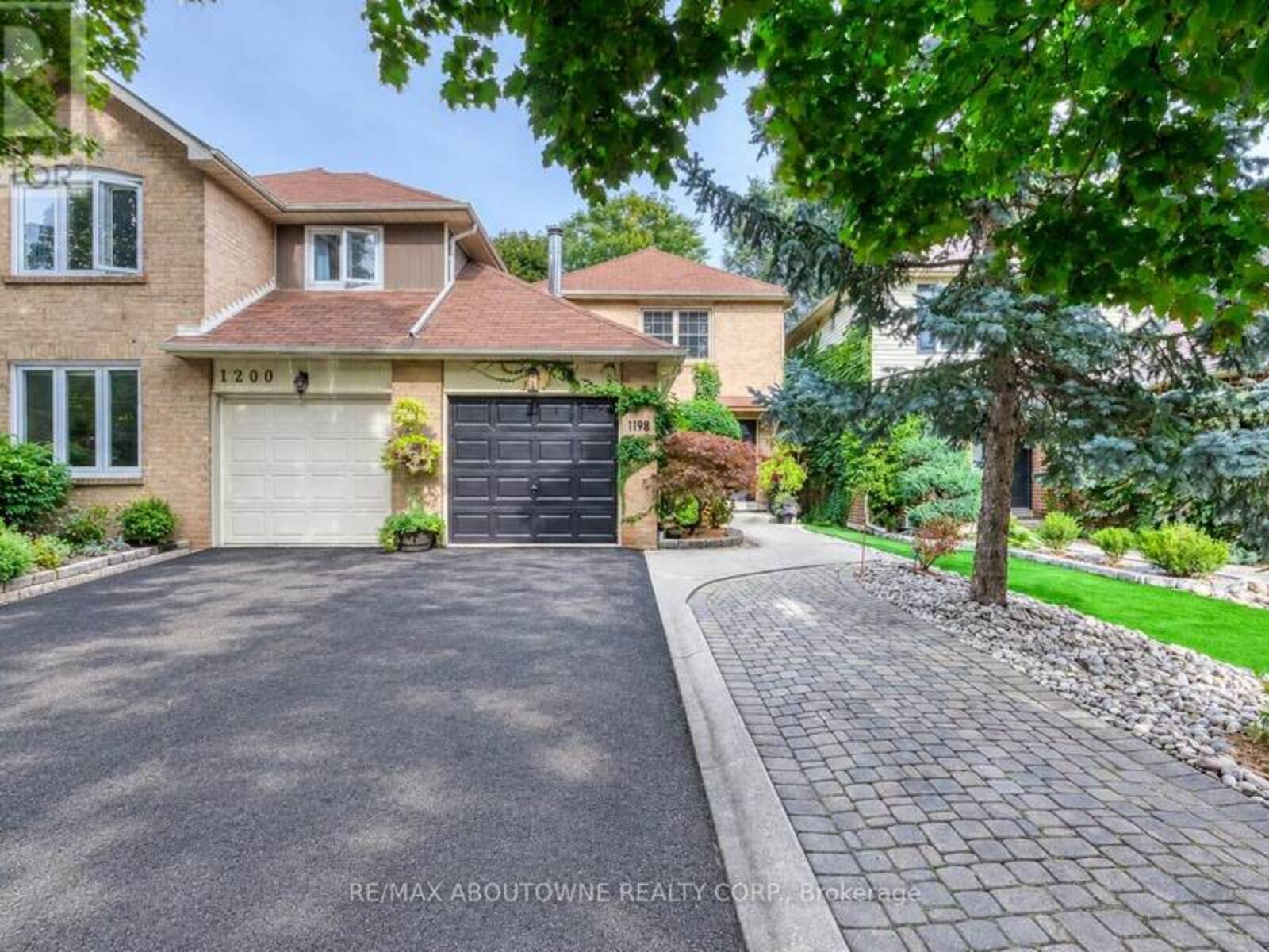 1198 POTTERS WHEEL CRESCENT, Oakville, Ontario L6M 1J2