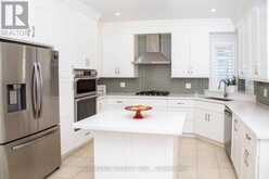 72 BRASS DRIVE | Richmond Hill Ontario | Slide Image Thirteen