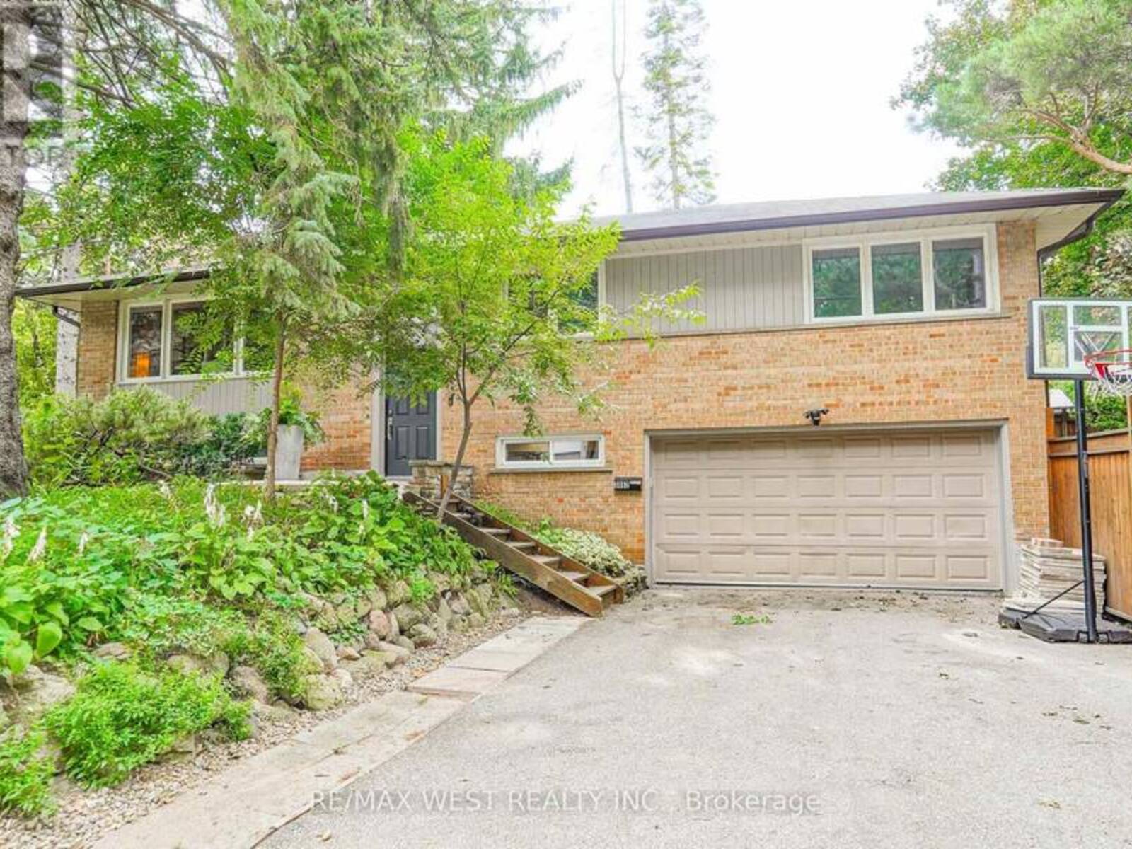 3062 O'HAGAN DRIVE, Mississauga, Ontario L5C 2C5