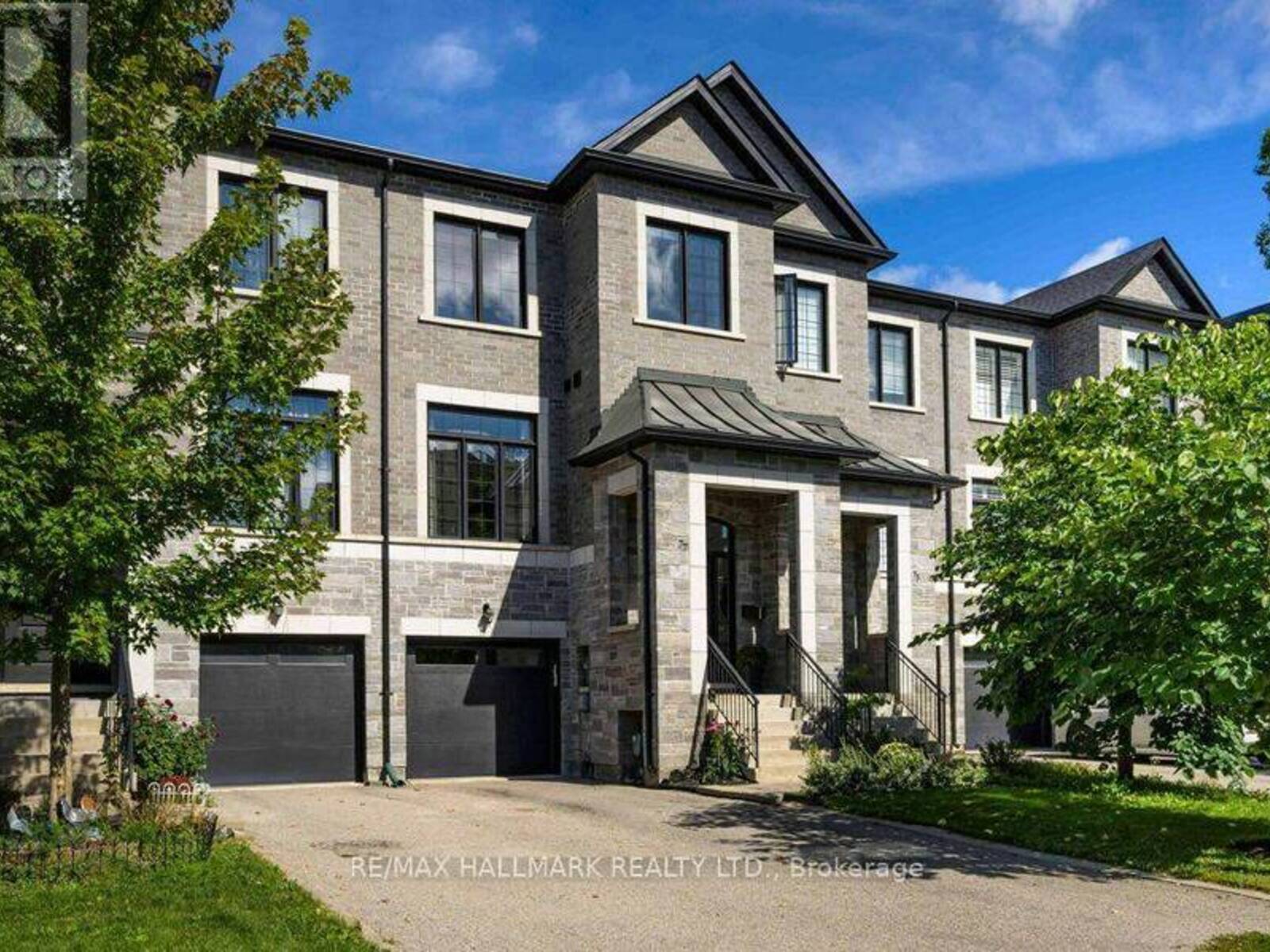 77 BENSON AVENUE, Richmond Hill, Ontario L4C 4E5
