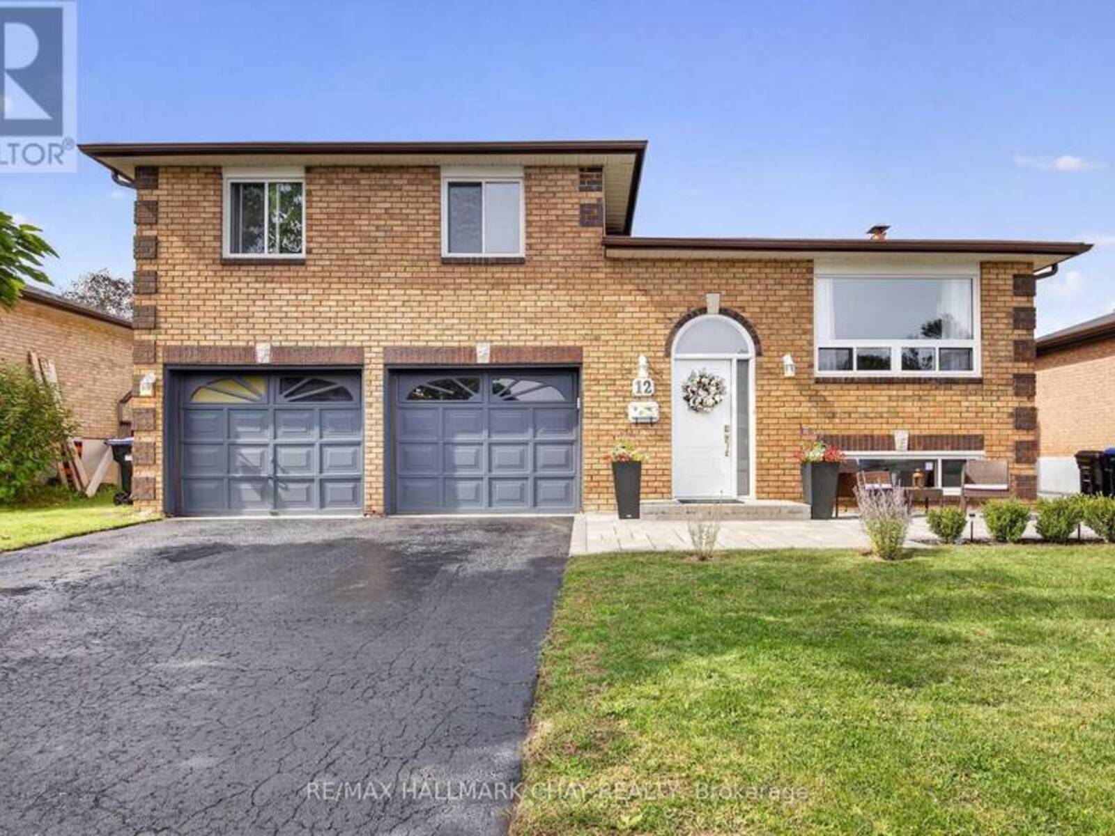 12 MANSONIC WAY, Angus, Ontario L3W 0J7