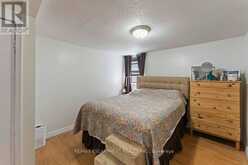 253 EAGLEWOOD BOULEVARD | Mississauga Ontario | Slide Image Thirteen
