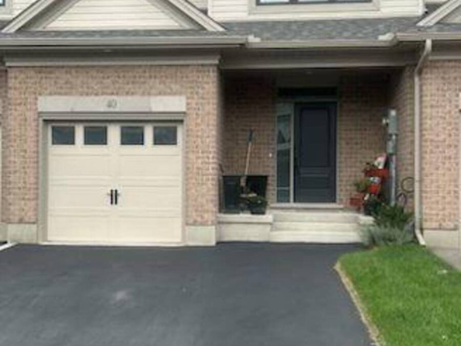 40 CANARY STREET, Tillsonburg, Ontario N4G 0K3