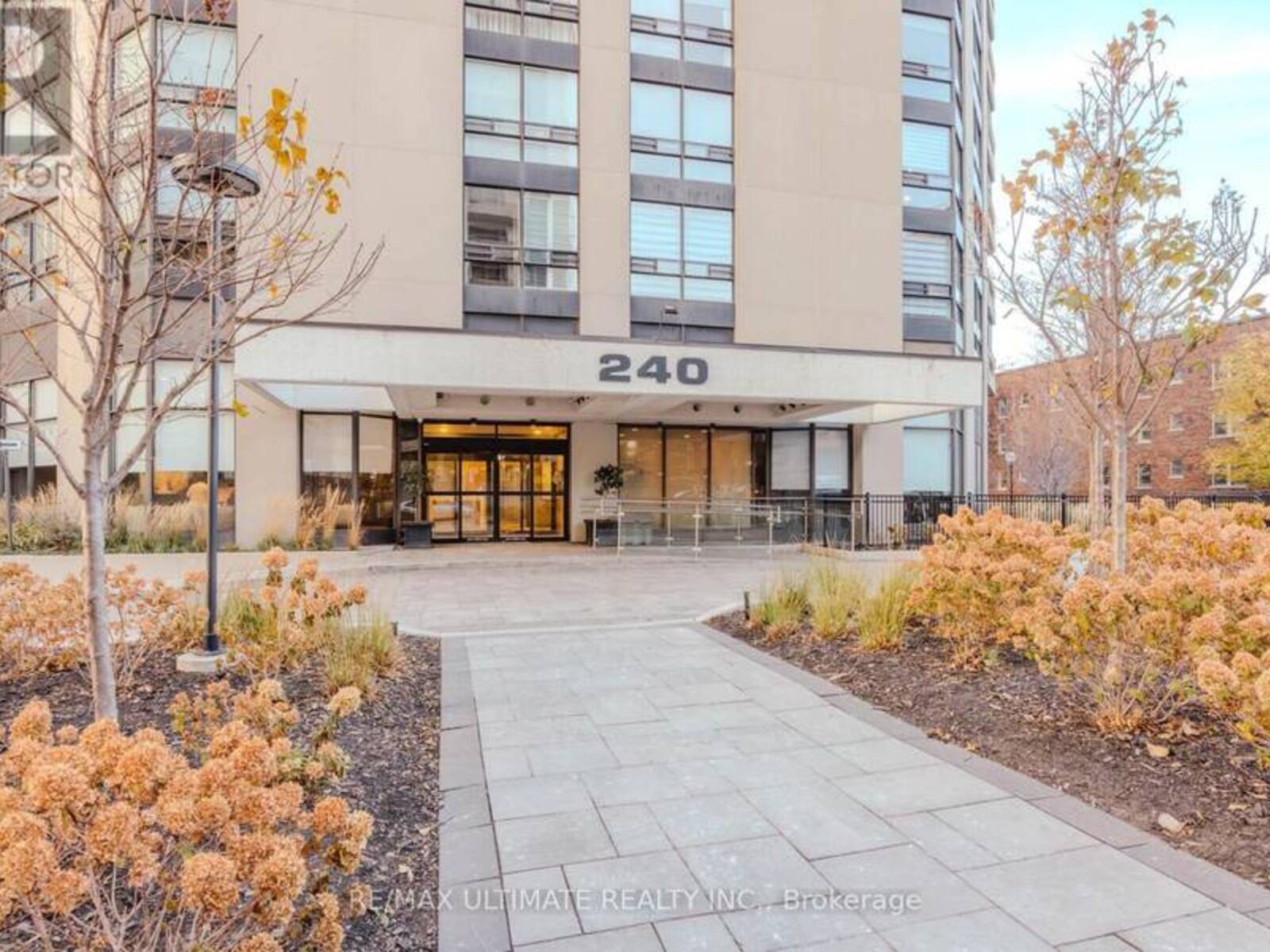201 - 240 HEATH STREET W, Toronto, Ontario M5P 3L5
