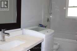 32 LAURALYNN CRESCENT | Toronto Ontario | Slide Image Twelve
