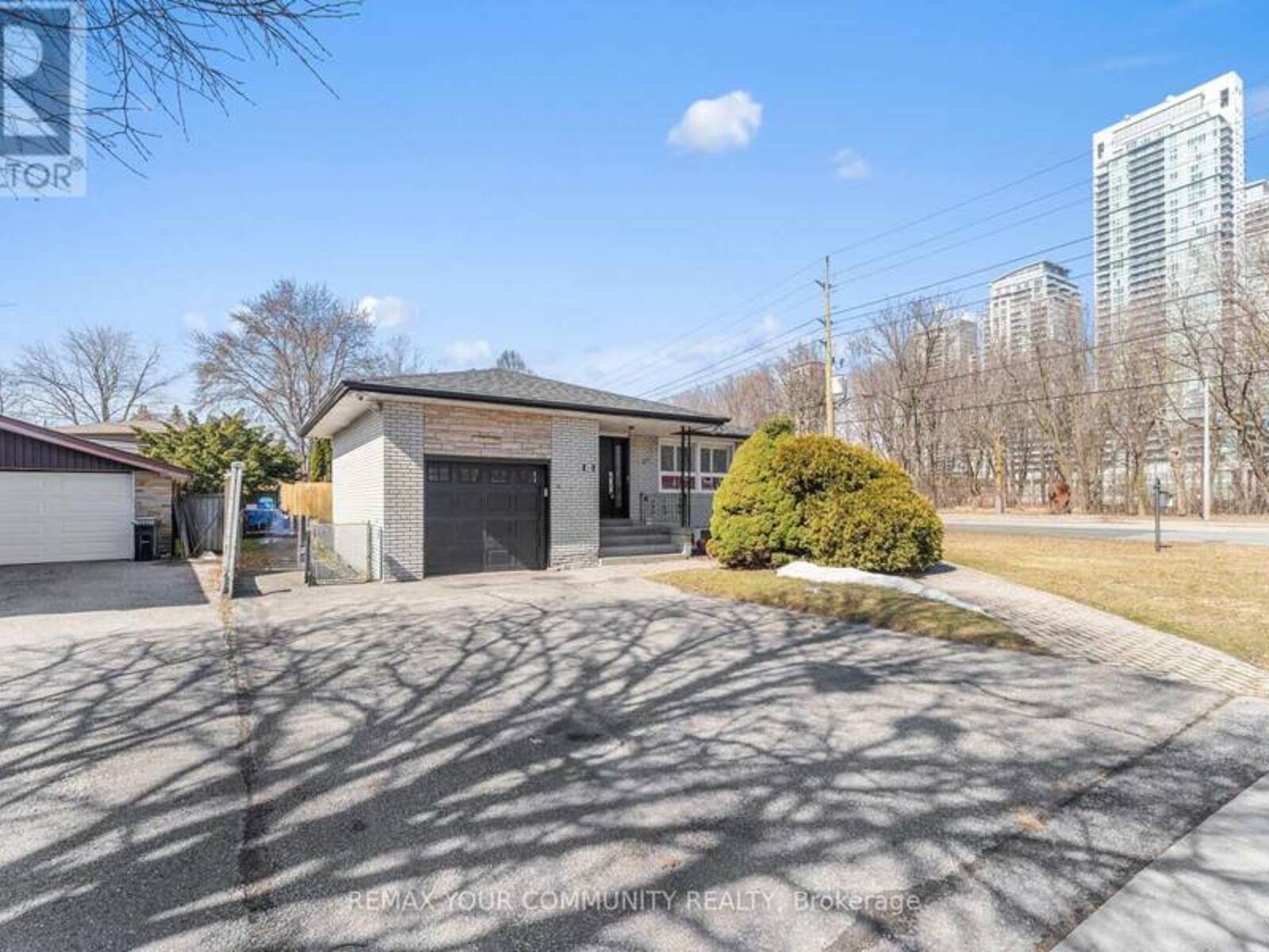 54 SARATOGA DRIVE, Toronto, Ontario M1P 4J1