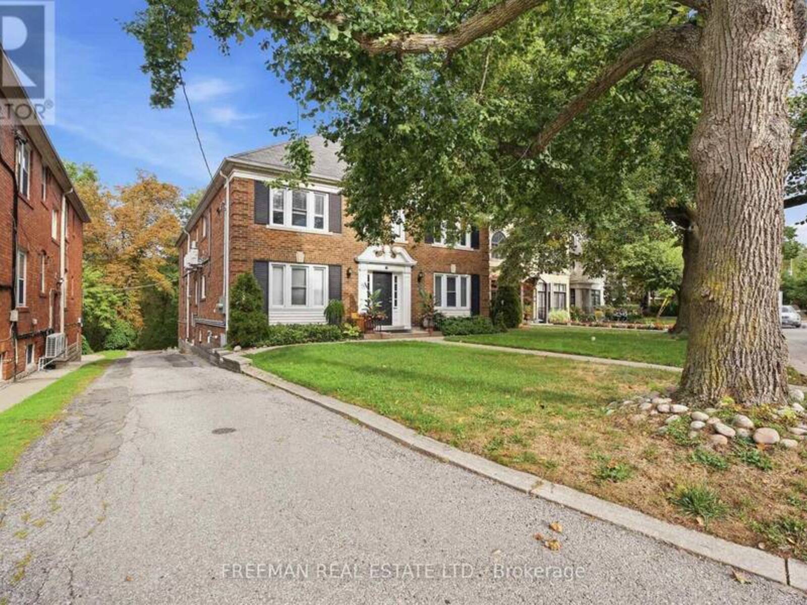 783 SPADINA ROAD, Toronto, Ontario M5P 2X5