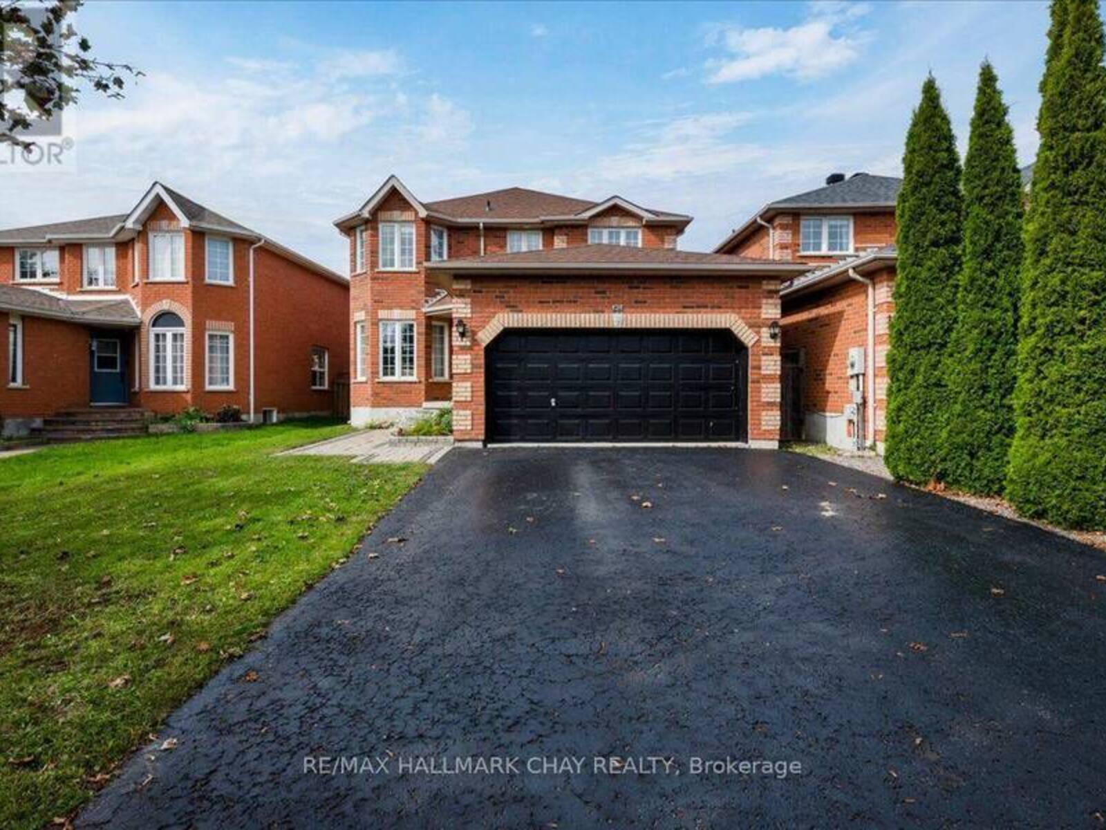 18 BEAR CREEK DRIVE, Barrie, Ontario L4N 9M6