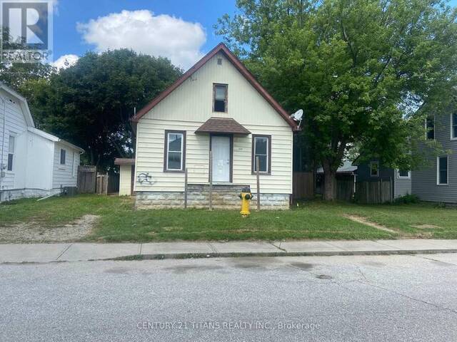 135 EDGAR STREET Chatham Ontario, N7M 1V6 - 2 Bedrooms Home For Sale