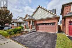 8 KNOWLES STREET | Ajax Ontario | Slide Image Three