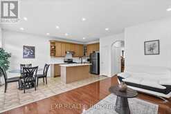 71 PILLAR ROCK CRESCENT | Markham Ontario | Slide Image Twelve