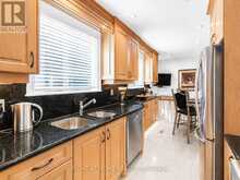 168 SPRINGHEAD GARDENS | Richmond Hill Ontario | Slide Image Thirteen