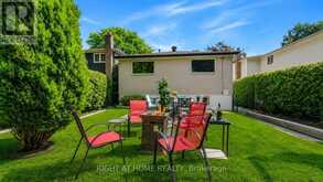 168 SPRINGHEAD GARDENS | Richmond Hill Ontario | Slide Image Thirty-seven