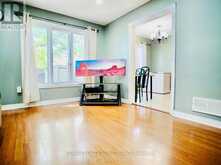121 PRESSED BRICK DRIVE | Brampton Ontario | Slide Image Nine