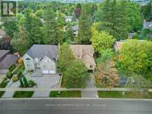28 SEYMOUR DRIVE | Ancaster Ontario | Slide Image Forty-seven