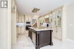 411 WELDRICK ROAD E | Richmond Hill Ontario | Slide Image Eleven