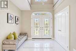 411 WELDRICK ROAD E | Richmond Hill Ontario | Slide Image Three
