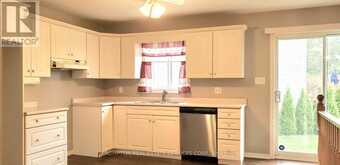 7410 TRINITY COURT | Niagara Falls Ontario | Slide Image Seventeen