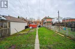 35 MONTCALM AVENUE NW | Toronto Ontario | Slide Image Twenty-one
