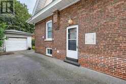 21 EASTBOURNE CRESCENT | Toronto Ontario | Slide Image Forty-two