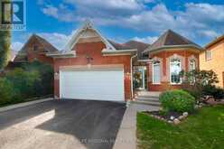 40 ARNOLD CRESCENT | Whitby Ontario | Slide Image One