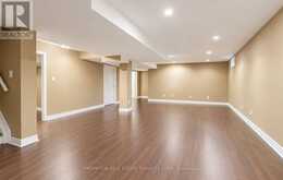 150 MATTEO DAVID DRIVE | Richmond Hill Ontario | Slide Image Thirteen