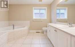 150 MATTEO DAVID DRIVE | Richmond Hill Ontario | Slide Image Six
