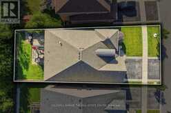 25 MANOR FOREST ROAD | East Gwillimbury Ontario | Slide Image Two