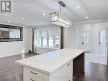 60 HILLVIEW DRIVE | Newmarket Ontario | Slide Image Thirteen
