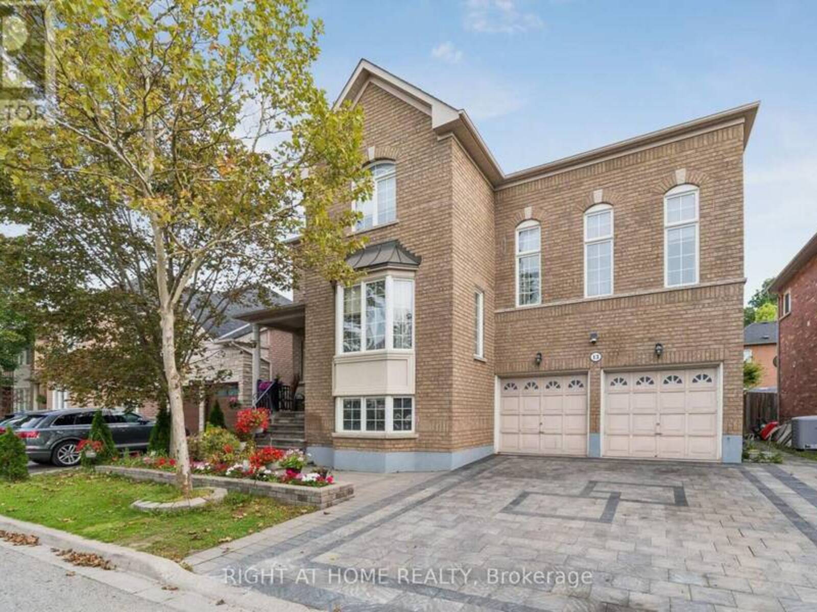 13 WESTON CRESCENT, Ajax, Ontario L1T 0C7