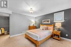 33 SOUTH HARBOUR DRIVE | Bobcaygeon Ontario | Slide Image Forty