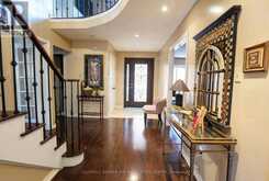 28 FAIRTY DRIVE | Markham Ontario | Slide Image Three