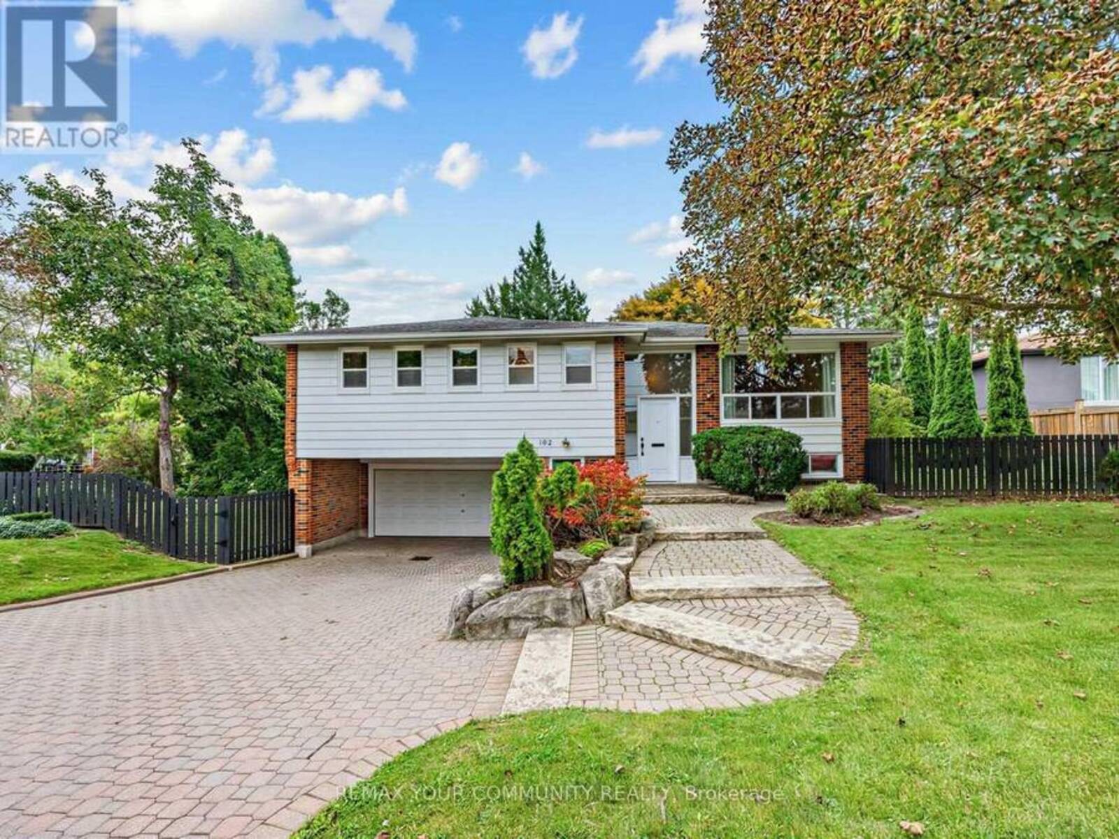 182 BAY THORN DRIVE, Markham, Ontario L3T 3V5