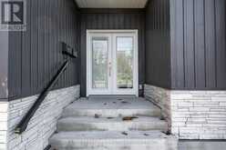 303 ANNE STREET N | Barrie Ontario | Slide Image Three