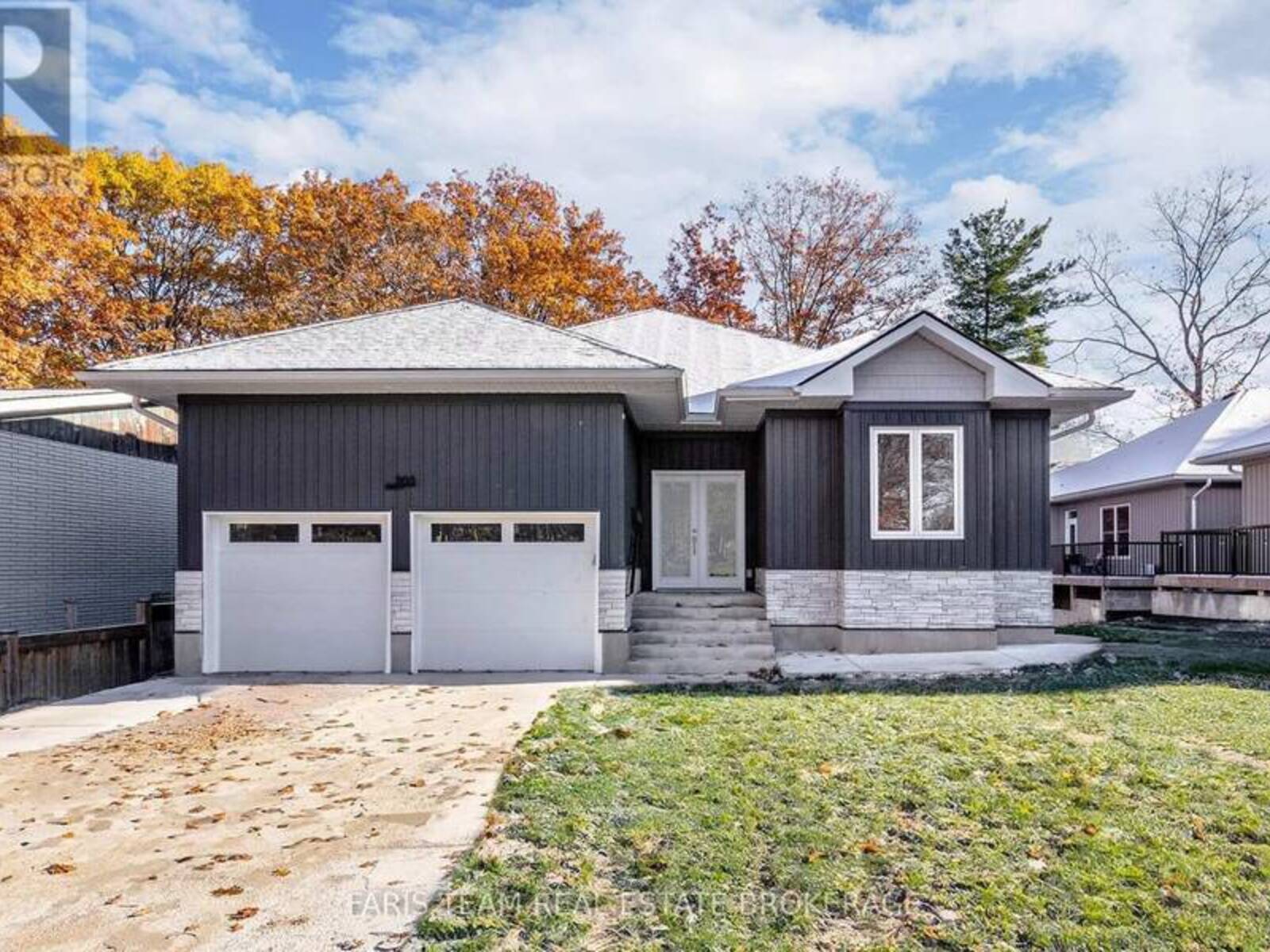 303 ANNE STREET N, Barrie, Ontario L4N 5M7
