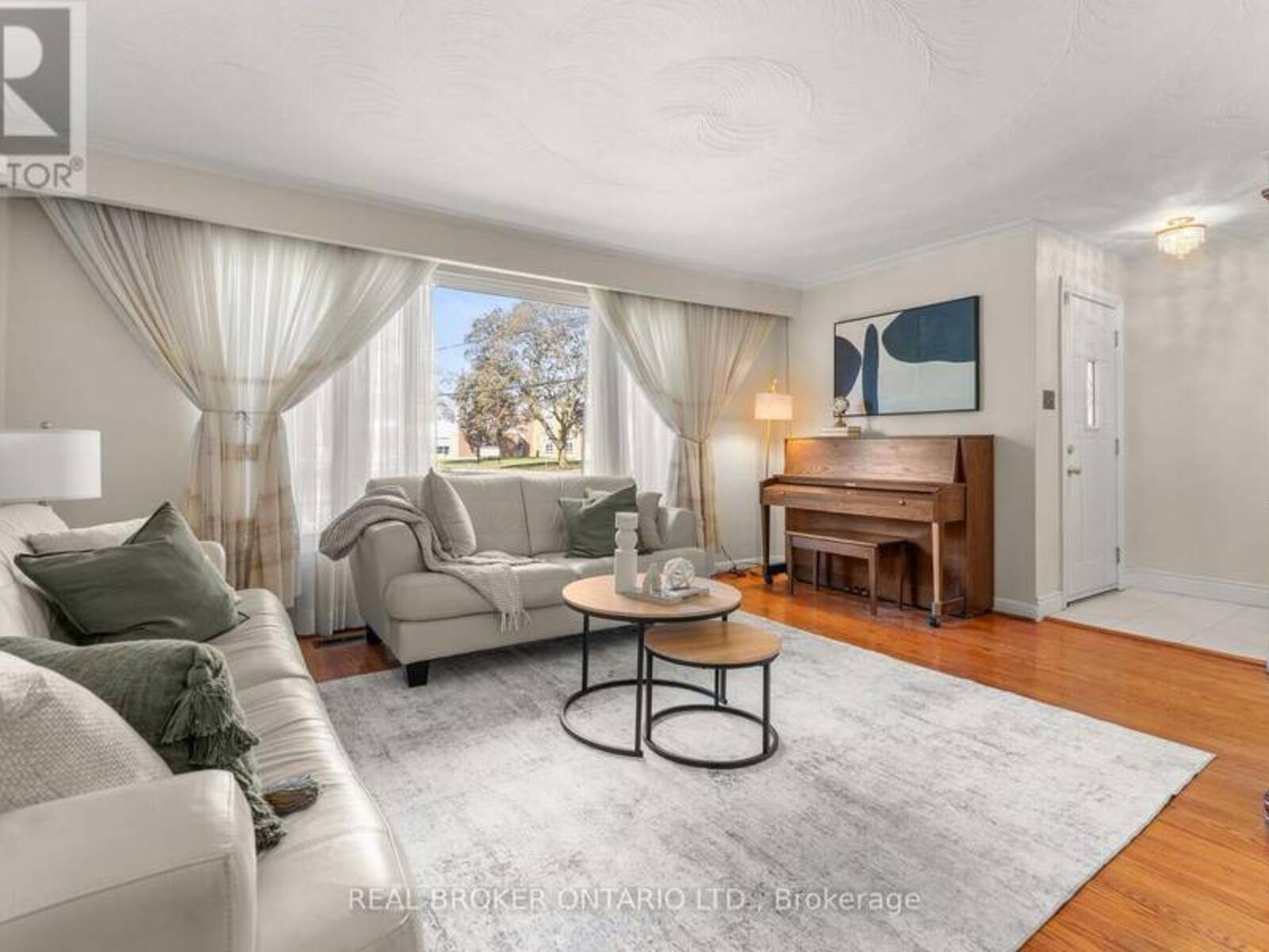 55 RAYOAK DRIVE, Toronto, Ontario M3A 2Y5