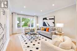 36 SUMMERFELDT CRESCENT | Markham Ontario | Slide Image Six