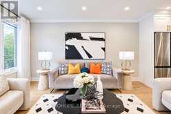 36 SUMMERFELDT CRESCENT | Markham Ontario | Slide Image Seven