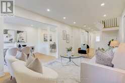 33 LORNA RAE BOULEVARD | Toronto Ontario | Slide Image Nine