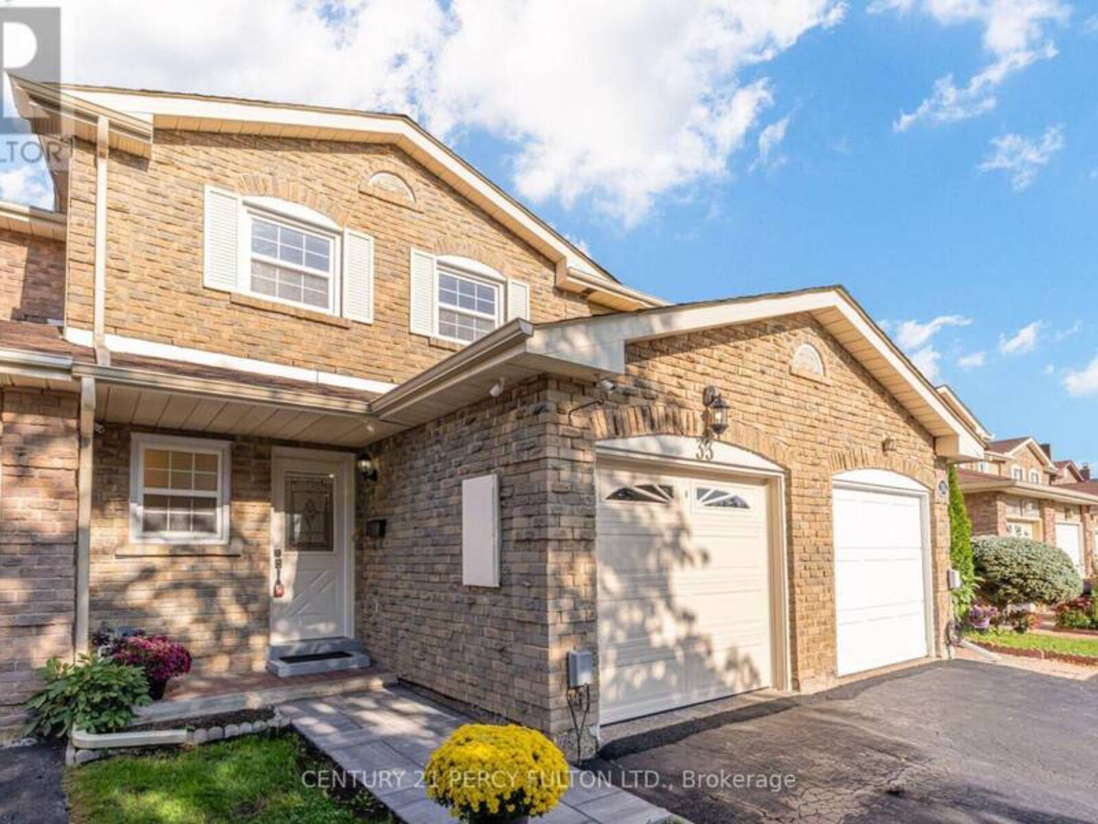 33 LORNA RAE BOULEVARD, Toronto, Ontario M1V 2C7