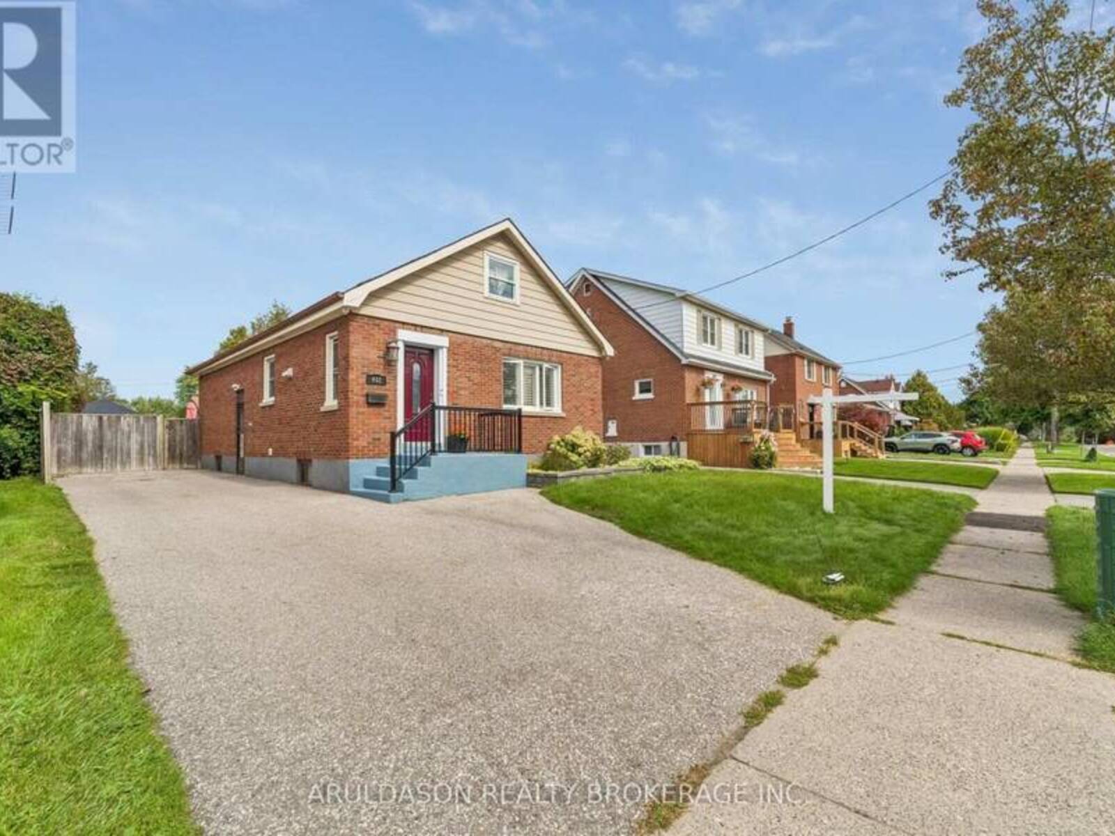 442 COLBORNE STREET E, Oshawa, Ontario L1G 1N2