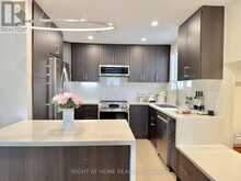 315 ROYWOOD CRESCENT | Newmarket Ontario | Slide Image Nine
